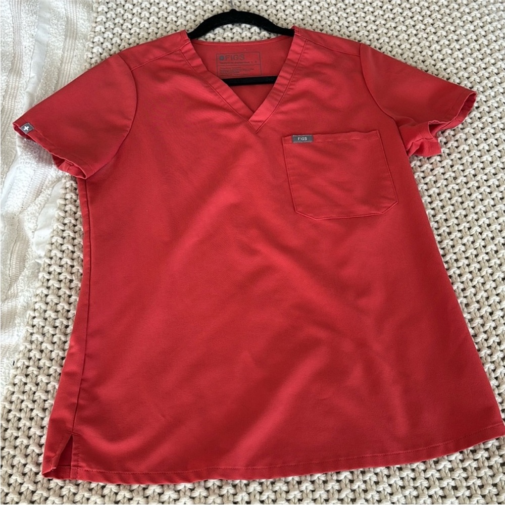 EUC scrub top